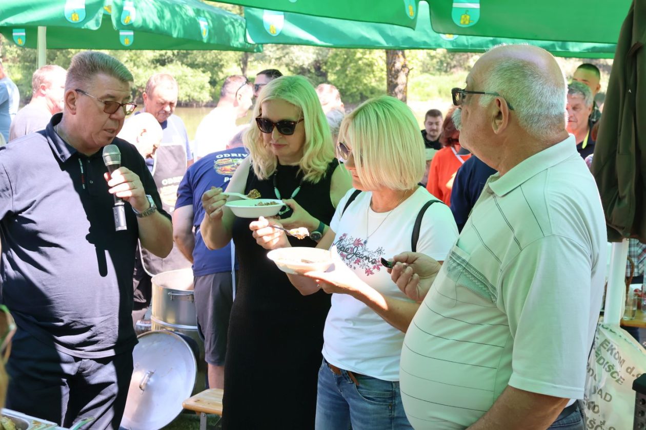 „Što smo, kaj smo i kak kuhamo“, (15)
