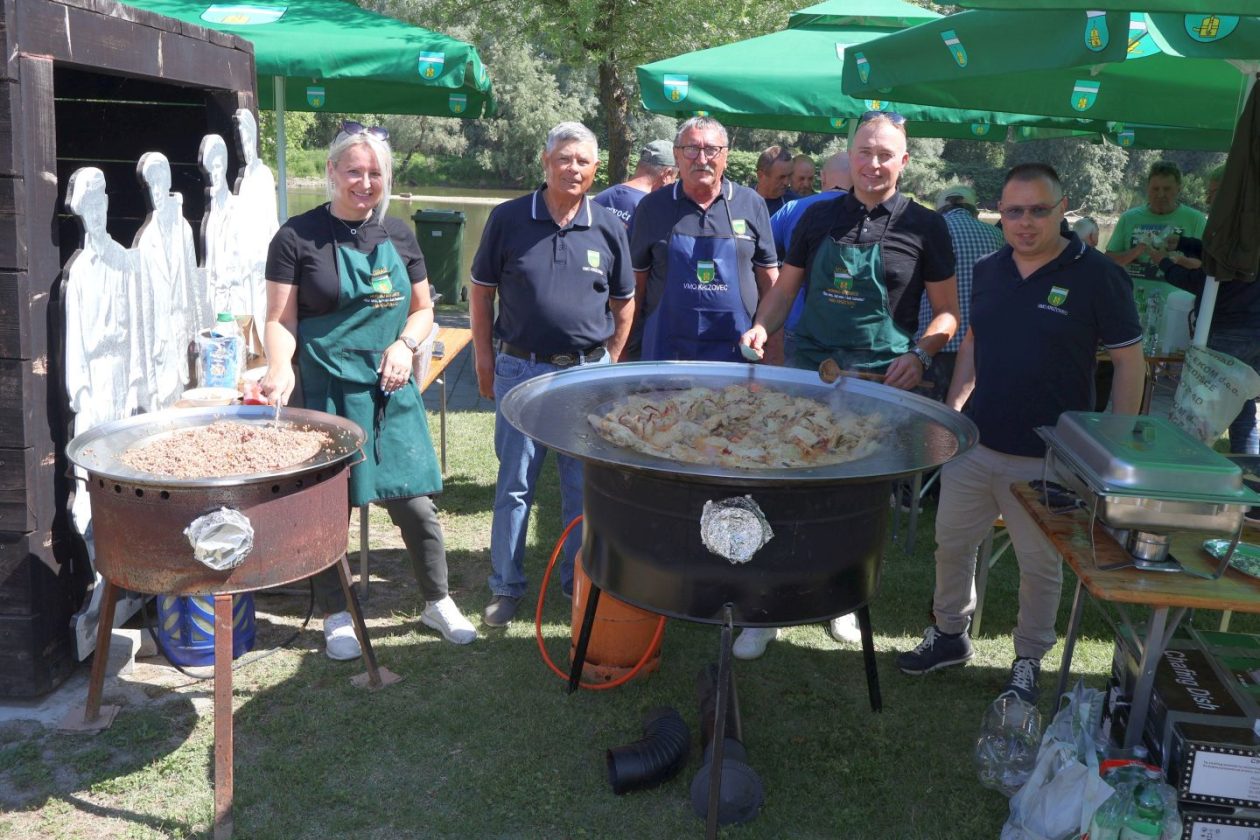 „Što smo, kaj smo i kak kuhamo“, (35)