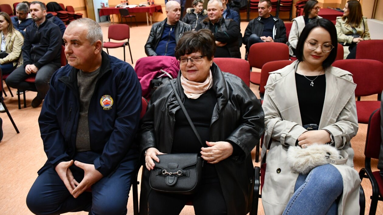 0-02-05-71c7452aPetar Janušić (HNS) kandidat za načelnika Općine Belica (14)2a72a7c04c3ae71deddc56da1ed66a6685a9b26d9450fba0209c1f06_f2686c8d712386d9