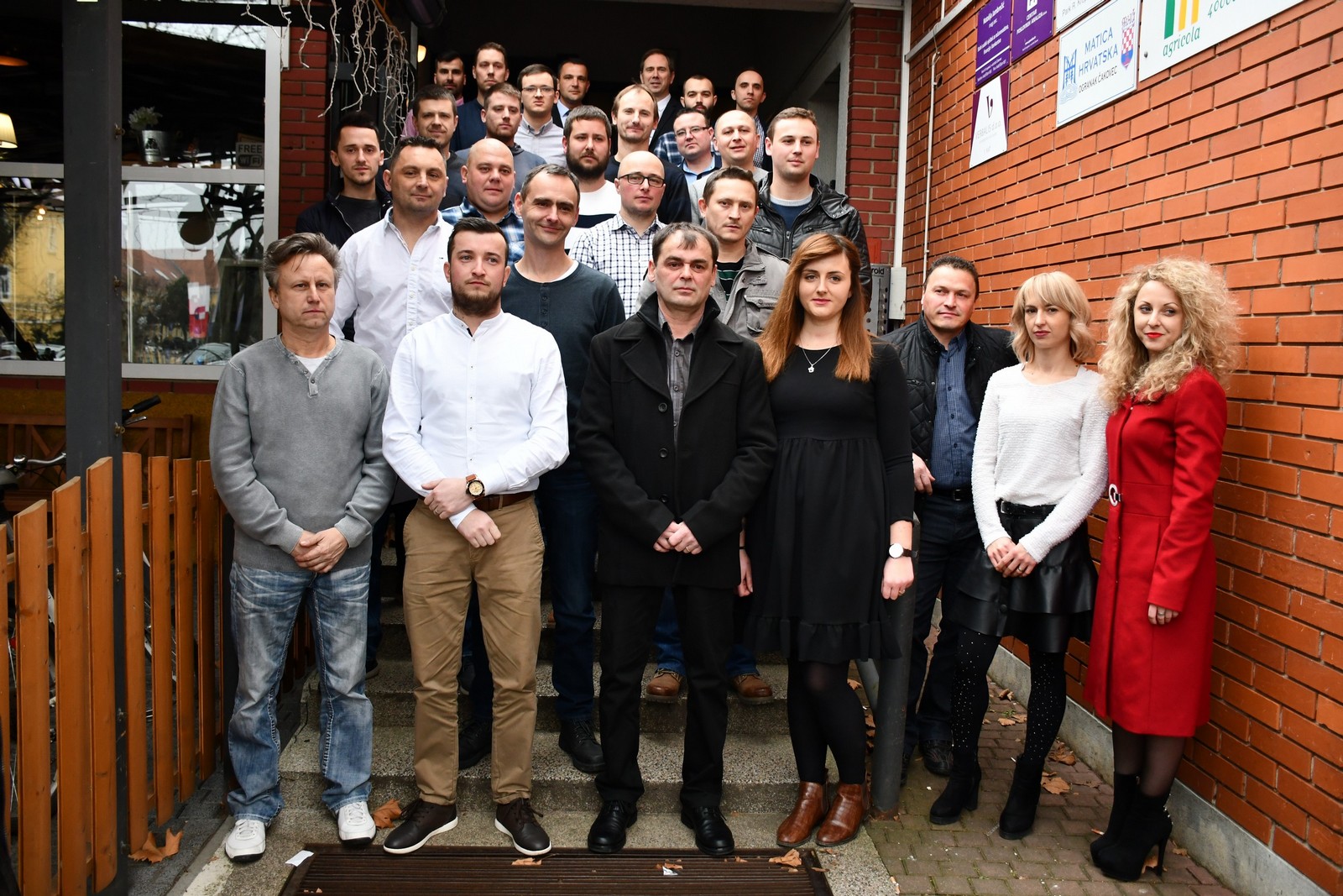 NAKON POLOŽENIH ISPITA U SVIBNJU I RUJNU 37 novopečenih majstora i majstorica dočekalo je svoja priznanja! NAKON POLOŽENIH ISPITA U SVIBNJU I RUJNU 37 novopečenih majstora i majstorica dočekalo je svoja priznanja!