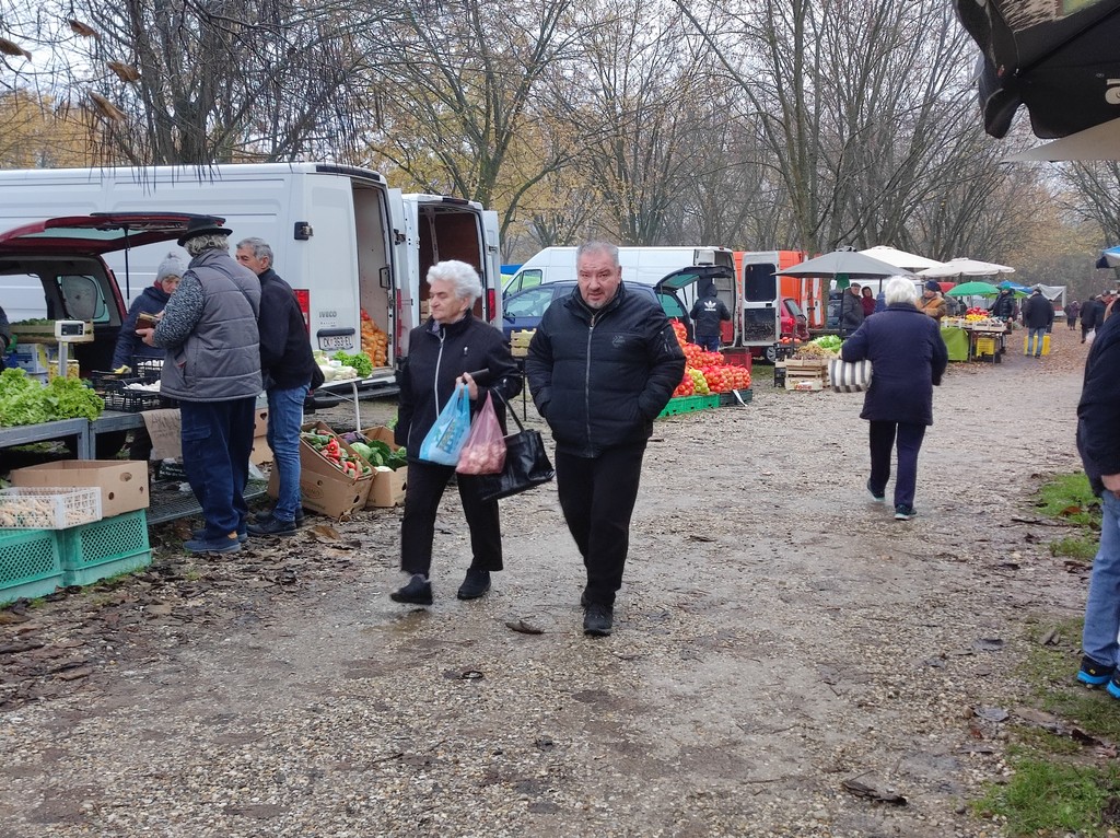 ČAKOVEČKI SAJAM Nema čega nema pa čak i – božićnih žaruljica!