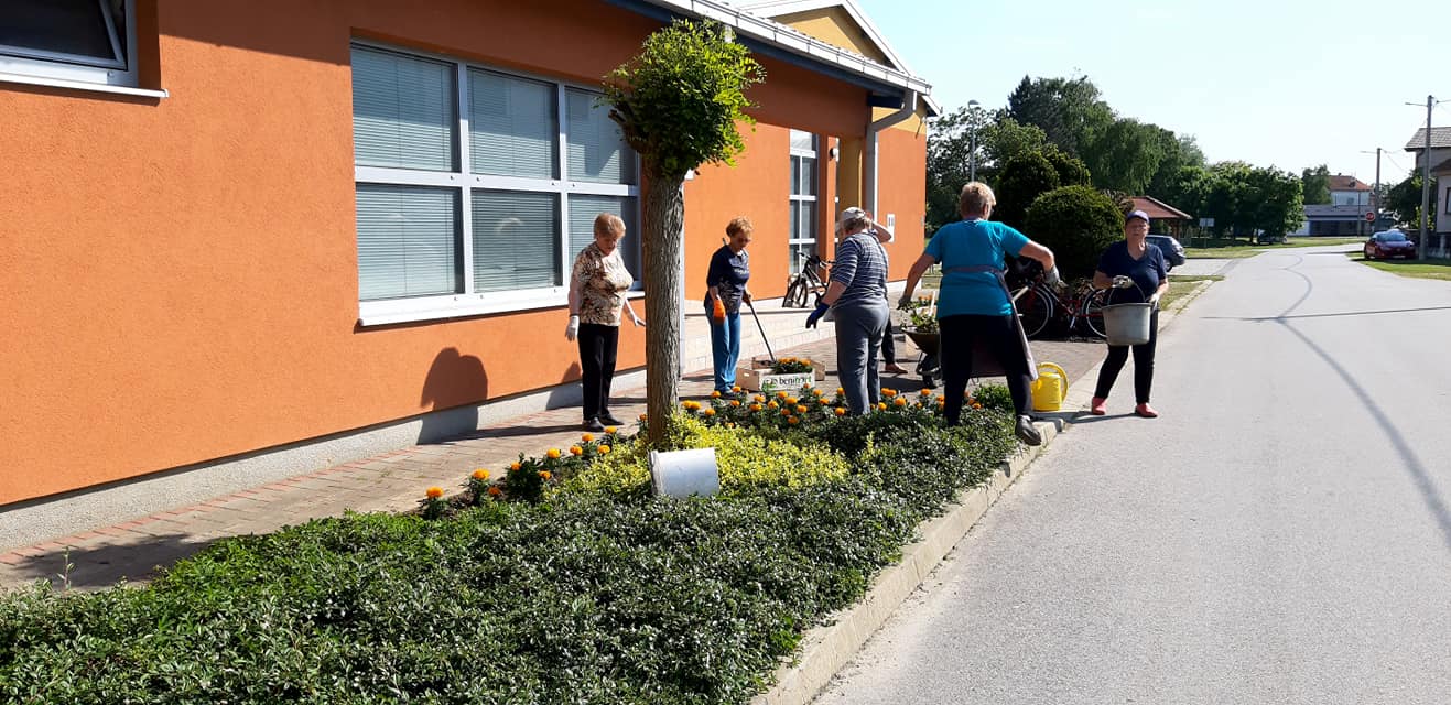 Članice udruge Brest cvijećem ukrasile svoj Podbrest
