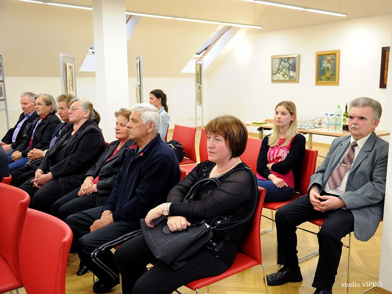 352815316dsc3702905376