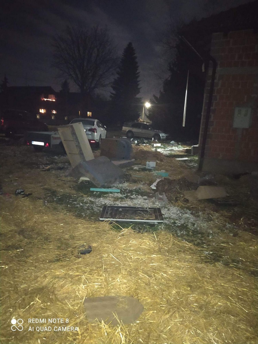 Potepanje za mladence: Žene se Maja Ferlin iz Pušćina i Marko Medved iz Pleškovca