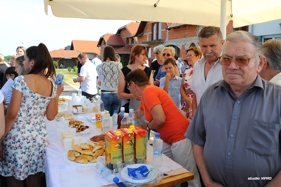 303512668dsc8126603312