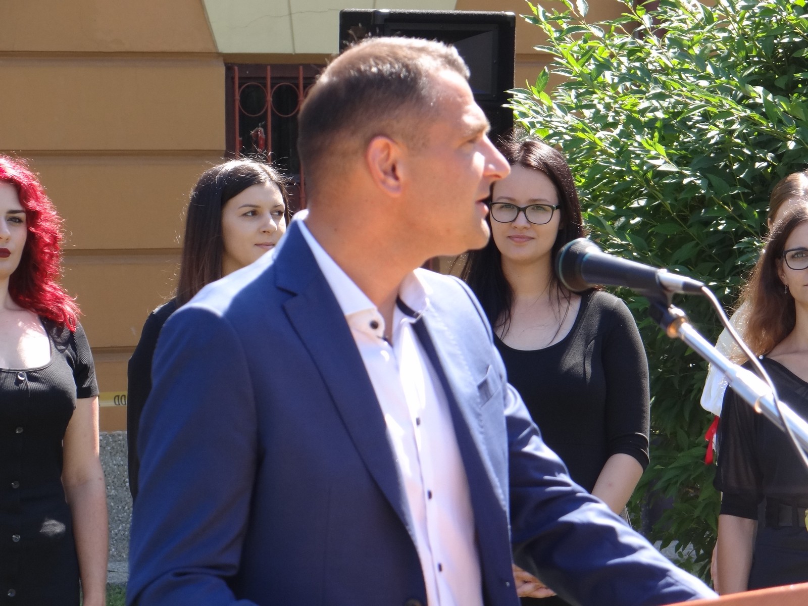 Ispred Učiteljskog fakulteta postavljena glazbena klupa posvećena međimurskoj popevki