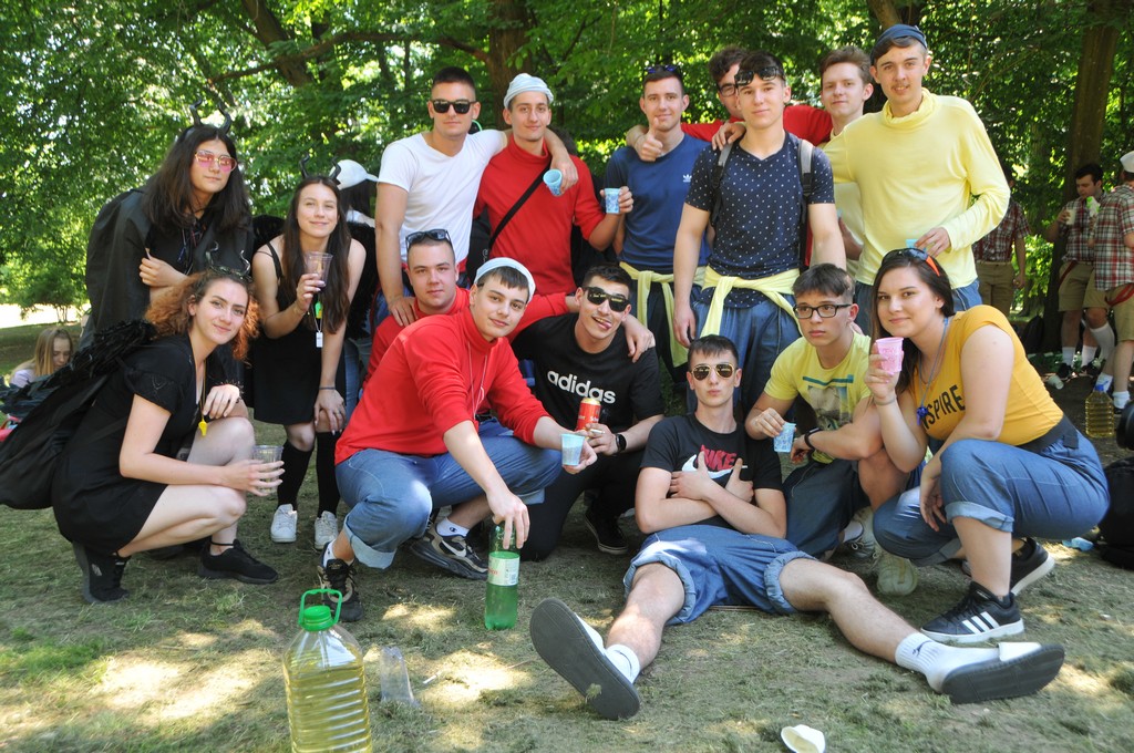 Maturanti se zabavljaju u čakovečkom parku