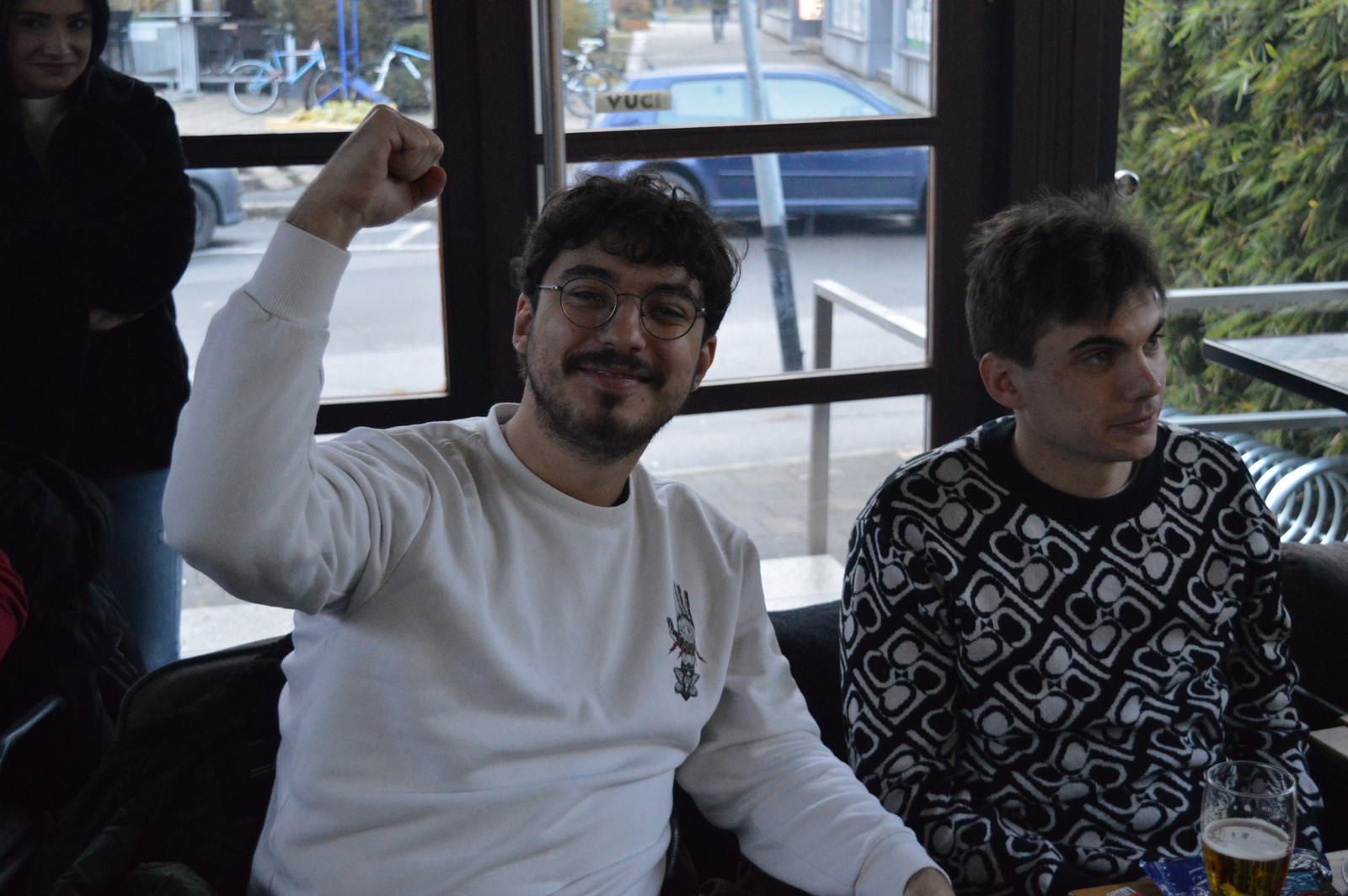 Vesela atmosfera u čakovečkim kafićima – svi navijaju za naše Vatrene!