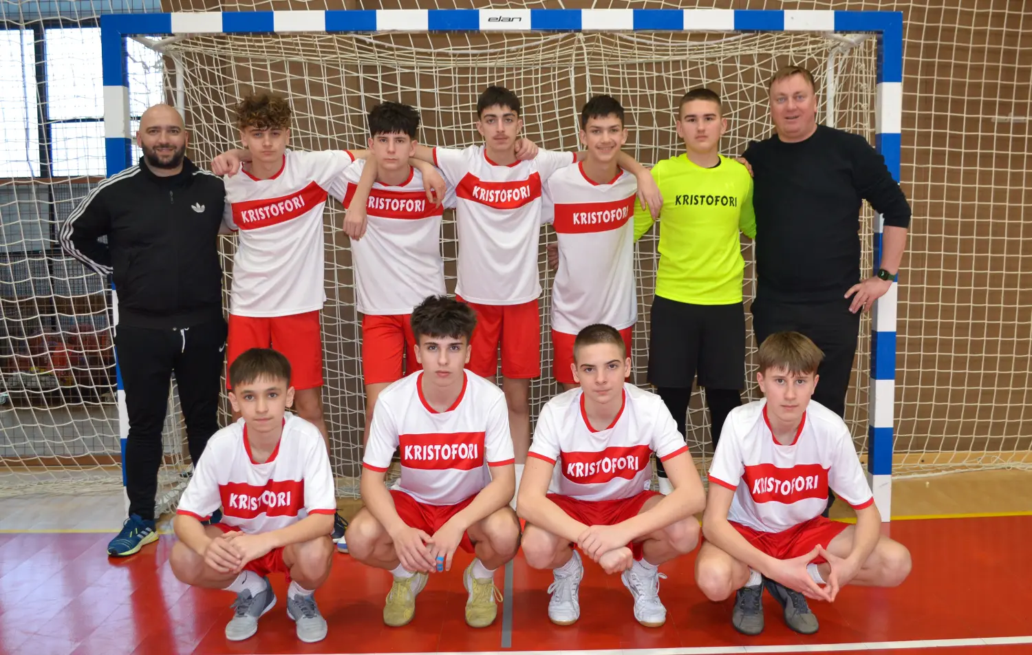 01-Krizmanici župe Vratišinec prvi