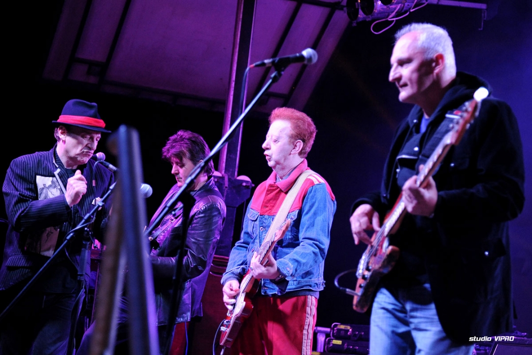 288711908dsc5248463684