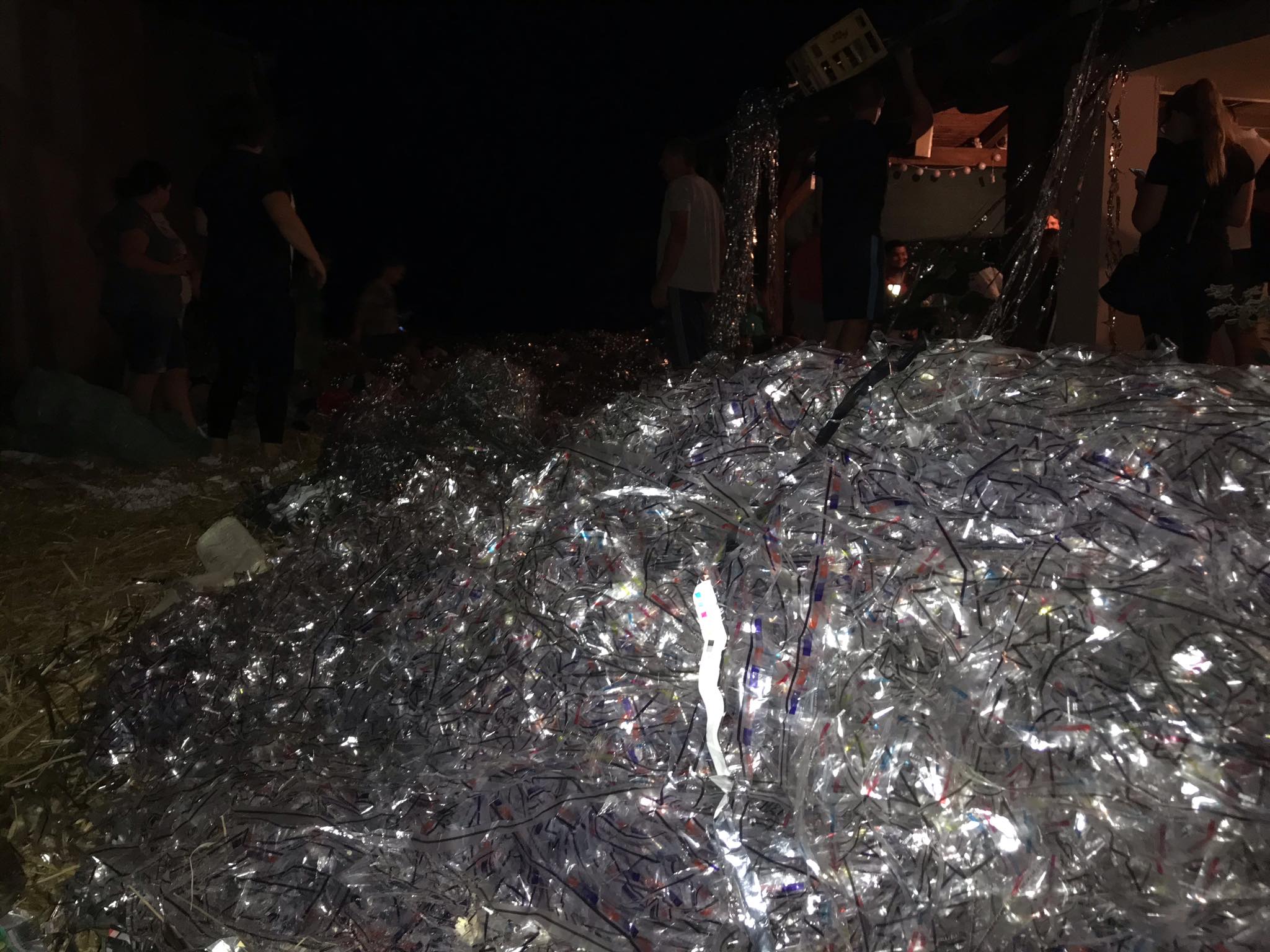 FOTO Potepanje u Savskoj Vesi: Zaručili su se Suzana Kraš i Danijel Žnidarić!