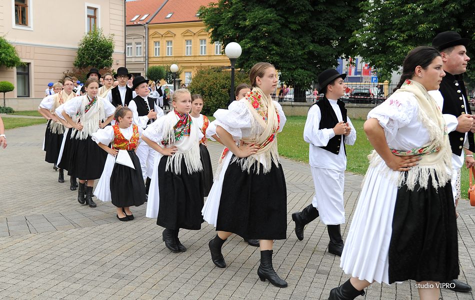 359115664dsc1812886907