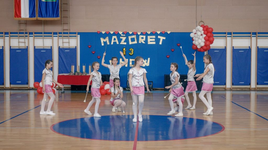 3297475057821345587277763970320