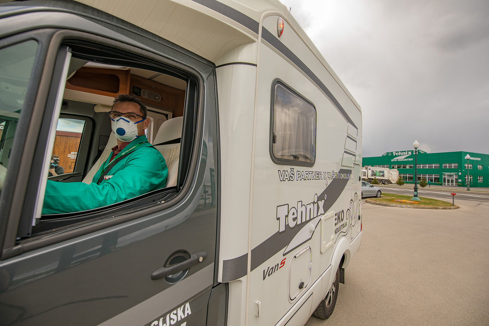 U Tehnixu predstavljeni Corona Kremator i Mobilna Corona kabina