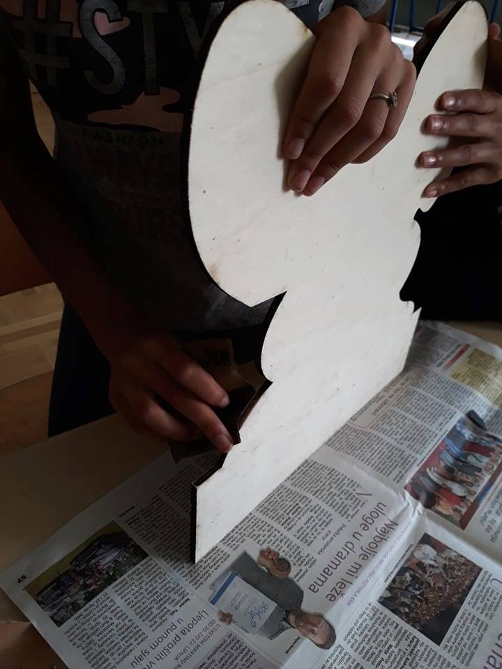 Učenici OŠ Kuršanec pružili novi izgled starim školskim stolicama