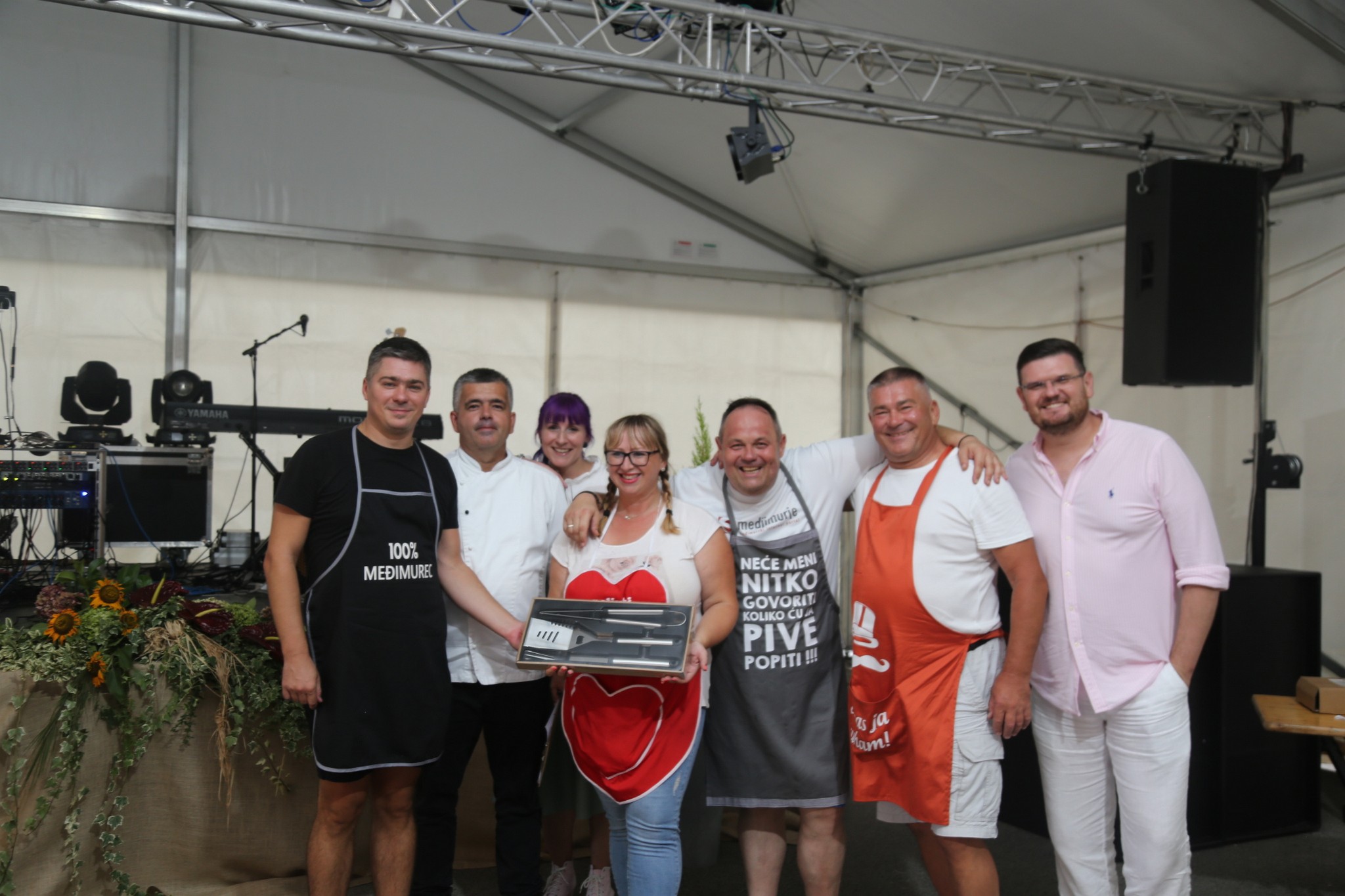 Miris ‘grofovske kotlovine’ u subotu se širio Pribislavcem