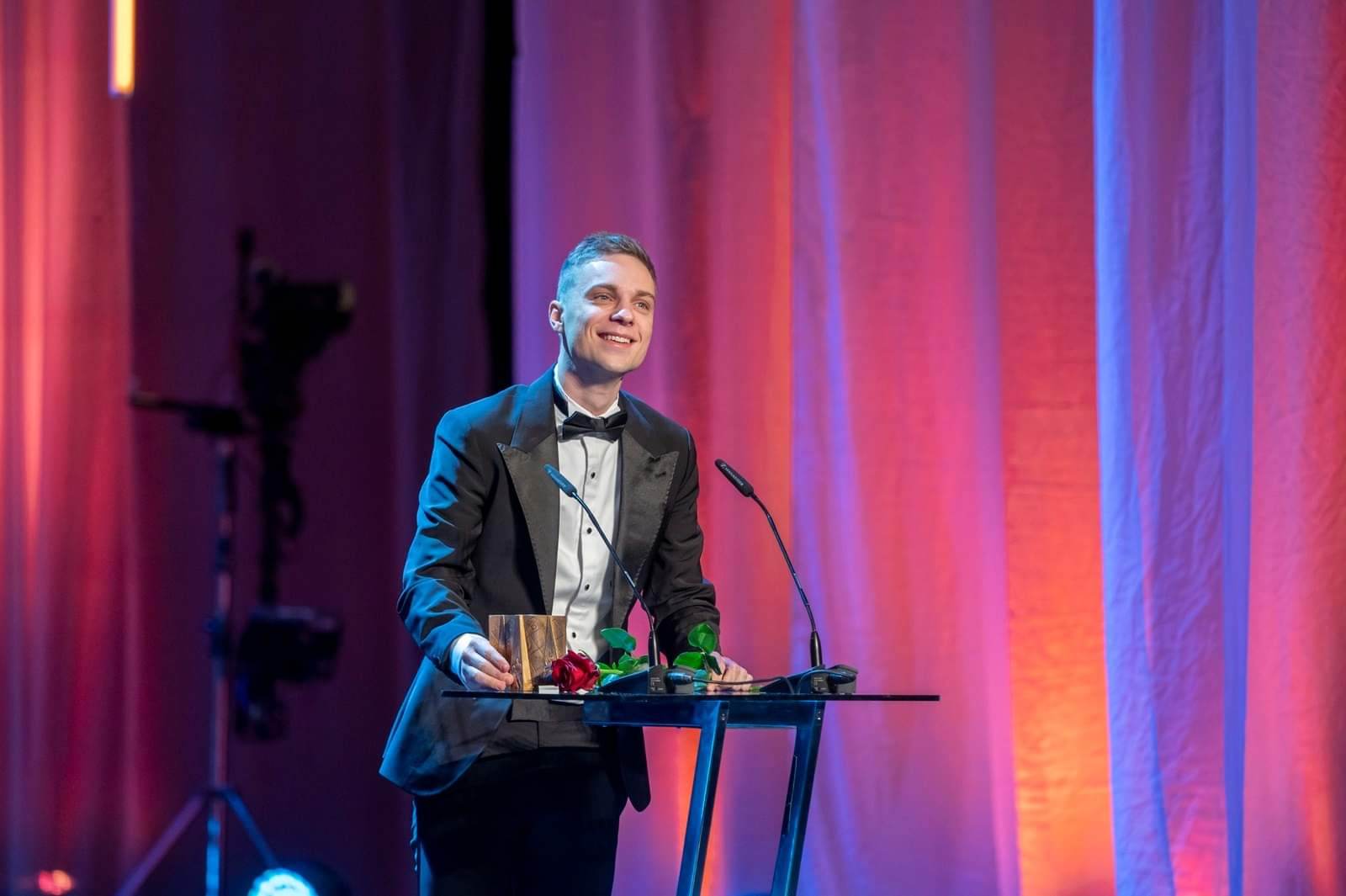 Andro Damiš osvojio Nagradu hrvatskog glumišta za najboljeg glumca u predstavama za djecu i mlade Andro Damiš osvojio Nagradu hrvatskog glumišta za najboljeg glumca u predstavama za djecu i mlade