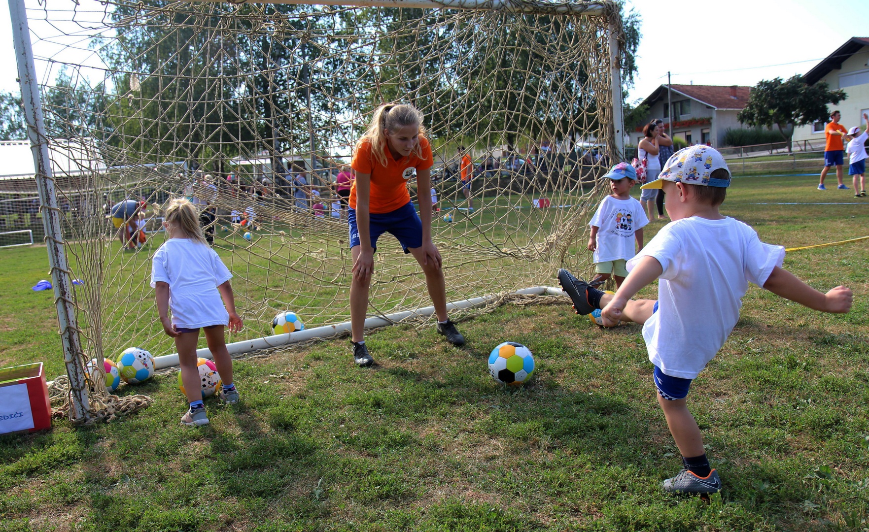Vesela škola nogometa u Malom Mihaljevcu
