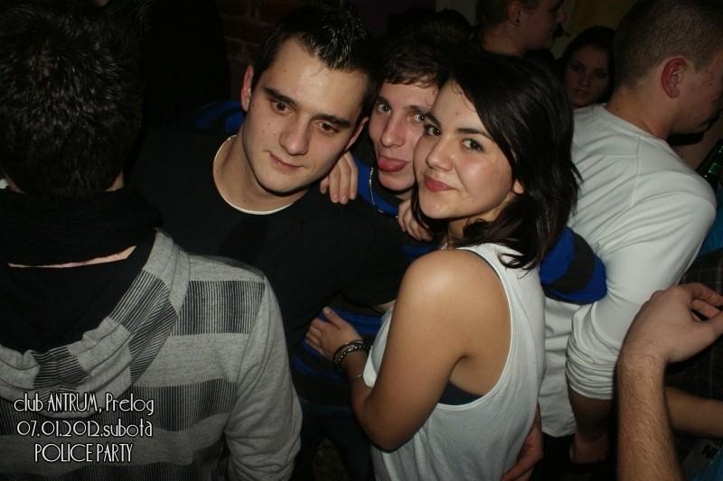 slika0026 Antrum (Subota, 7.1.2012) slika0026 Antrum (Subota, 7.1.2012)