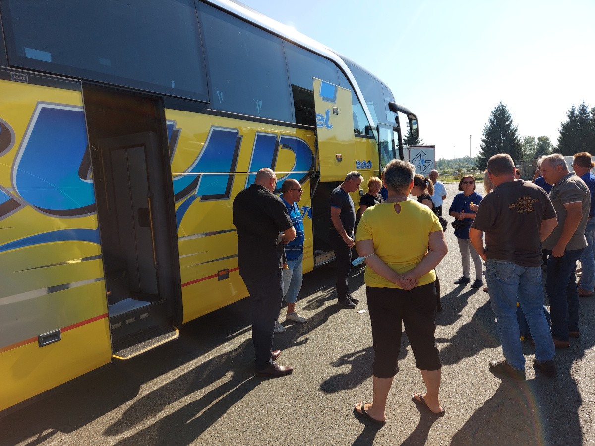 FOTO Društvo ‘Veteran’ povodom Oluje obišlo donje Pounje gdje je ratovalo prije 26 godina