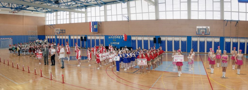 3304221657820329920712681772375