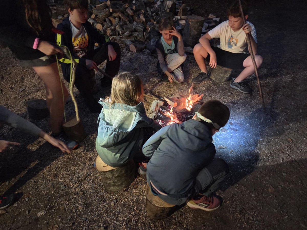 03-03 Paljenje vatre