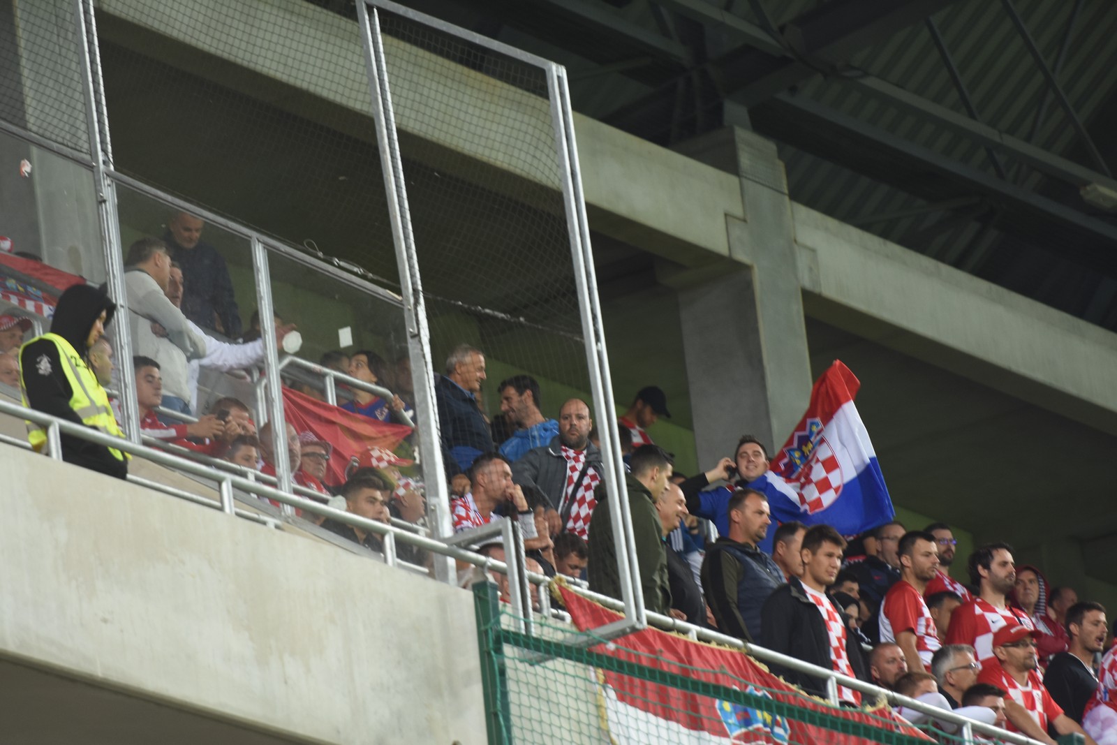 Image 3833515 (auto) Image 3833515 (auto)