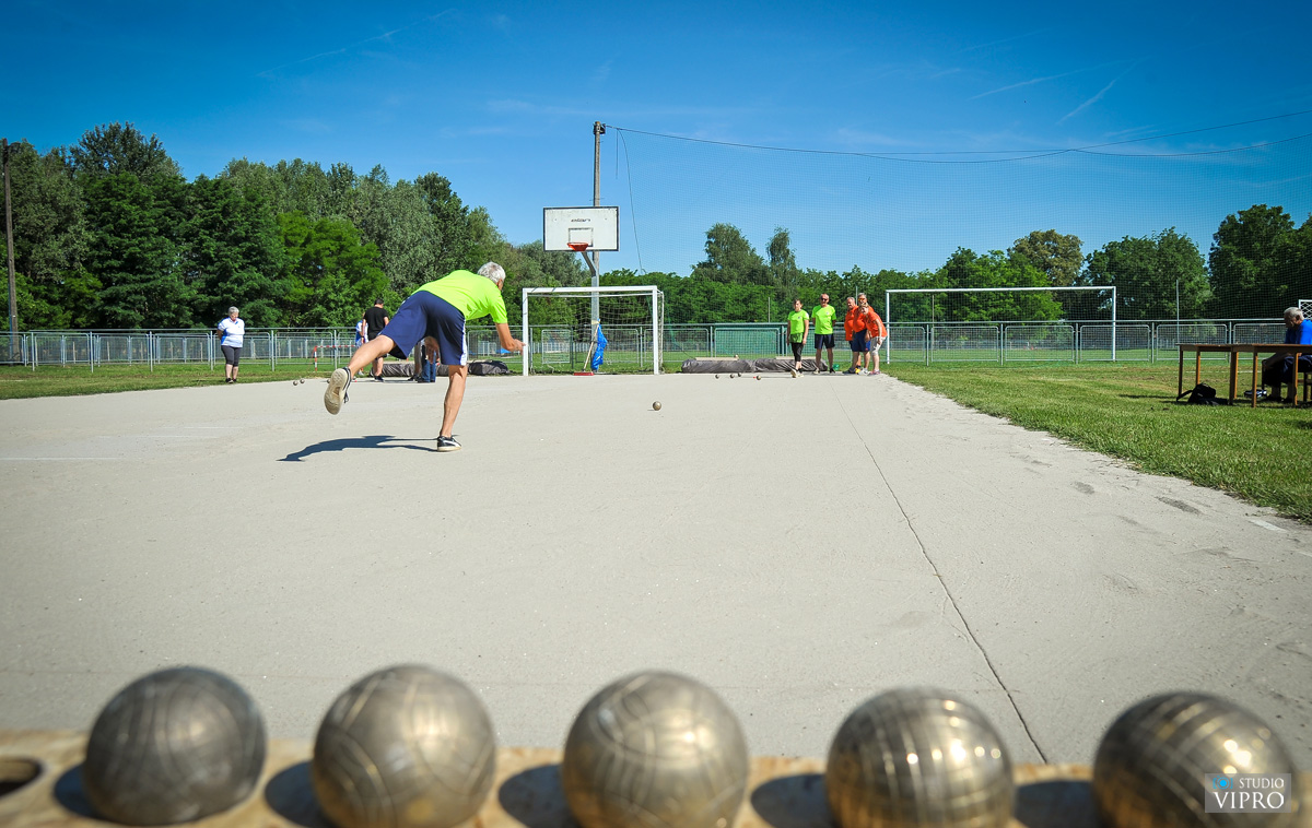Četrnaest ekipa na Međunarodnom boćarskom turniru u Otoku