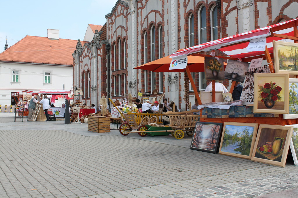slika00012382697 FOTO: Pogledajte današnju atmosferu na Porcijukulovom! 1.8.2014.
