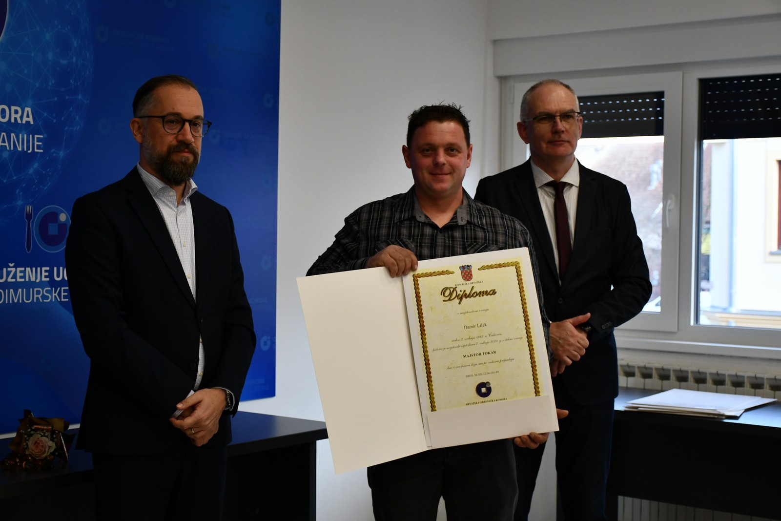 DODJELA MAJSTORSKIH DIPLOMA 37 majstora svog zanata s radošću primilo diplomu!