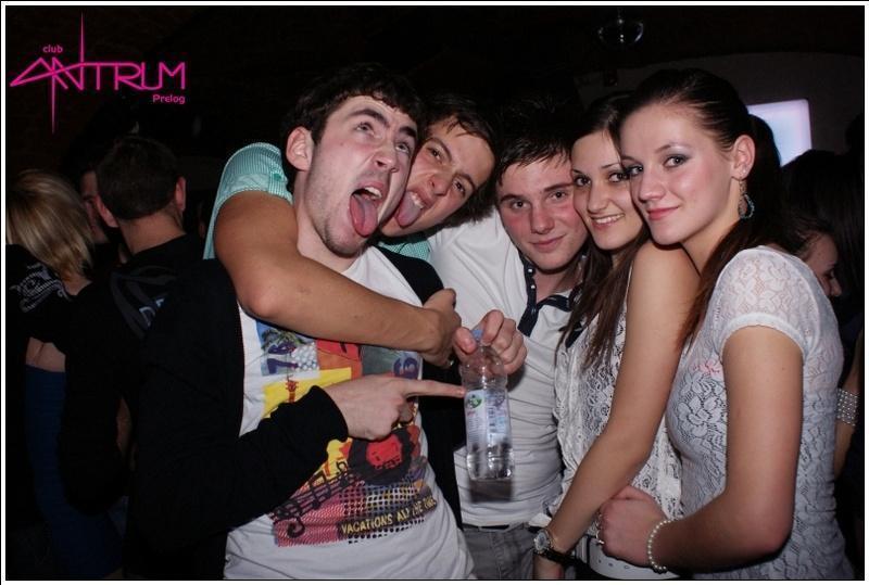 slika0088 Antrum (Subota, 5.1.2013.) slika0088 Antrum (Subota, 5.1.2013.)