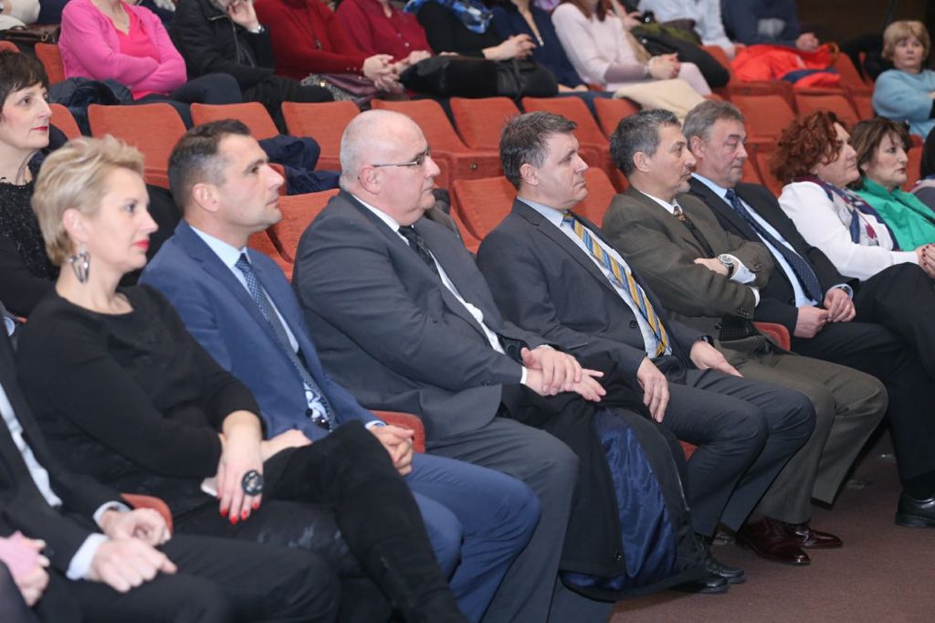 2816969310214281507648553241985