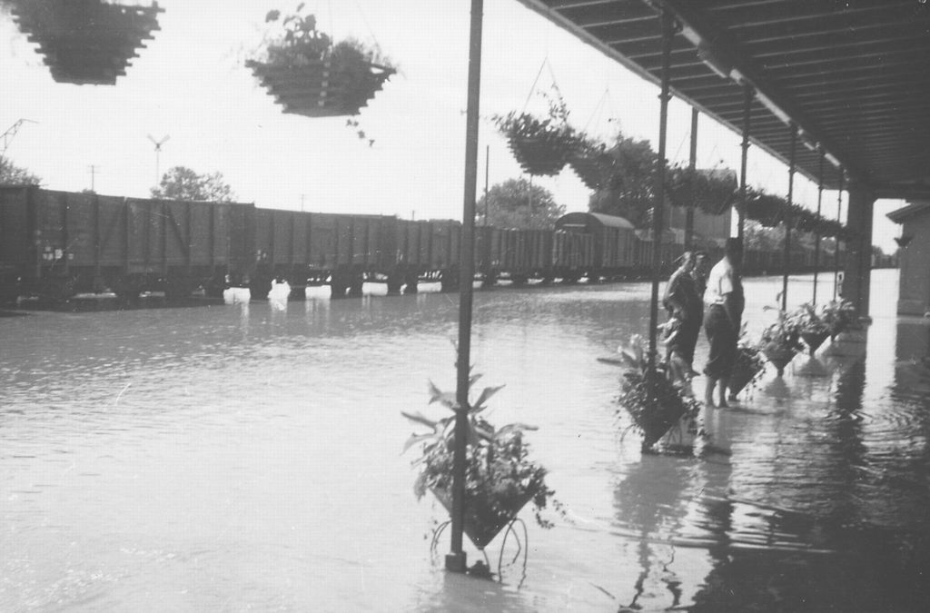 mini19kzeljeznickastanica983838