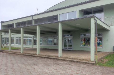 OŠ Mala Subotica zgrada OŠ Mala Subotica zgrada