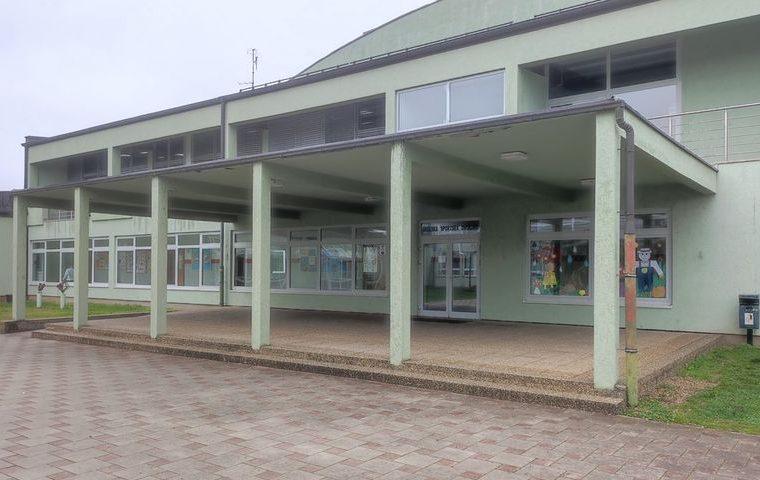 OŠ Mala Subotica zgrada OŠ Mala Subotica zgrada