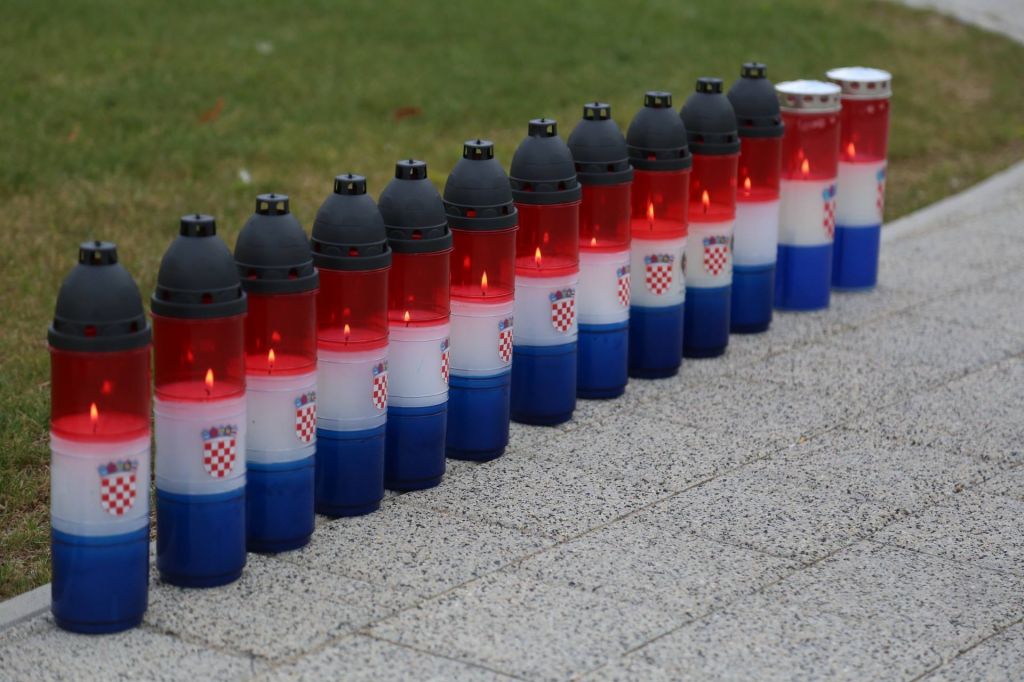 2144167210212942455613089822159