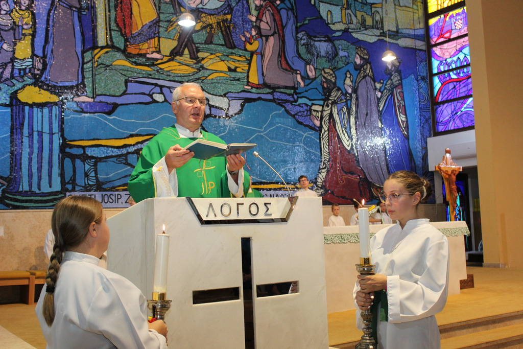 Dječji zbor ‘Marijina djeca’ iz Svete Marije pjevanjem uveličao misu u karlovačkom svetištu