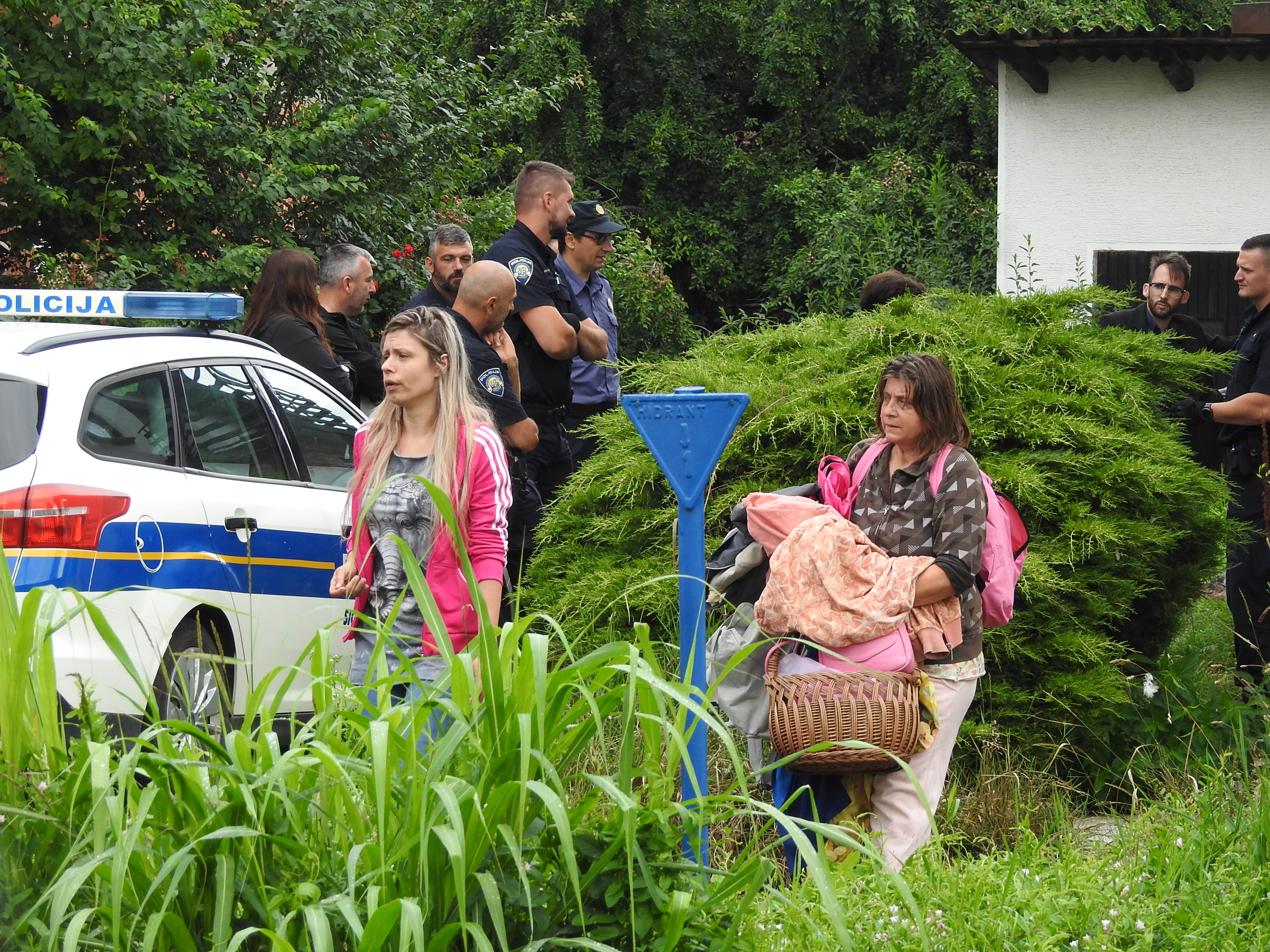 ŠOK U MACINCU Zbog tuđeg duga deložirana iz roditeljske kuće!