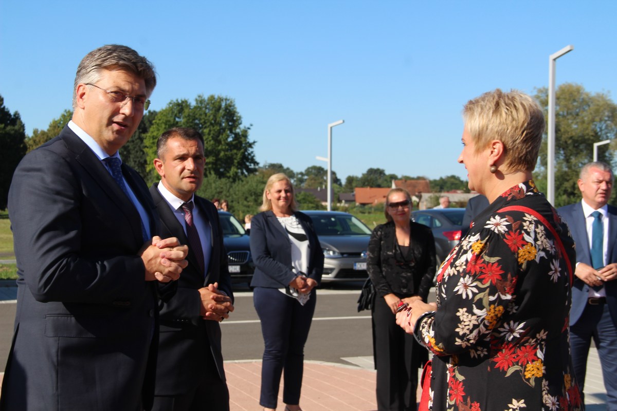 PLENKOVIĆ ‘Angažmanom i pristupom koji dajete obrazovanju u Međimurju činite iskorak u kvaliteti obrazovanja Hrvatske’ PLENKOVIĆ ‘Angažmanom i pristupom koji dajete obrazovanju u Međimurju činite iskorak u kvaliteti obrazovanja Hrvatske’