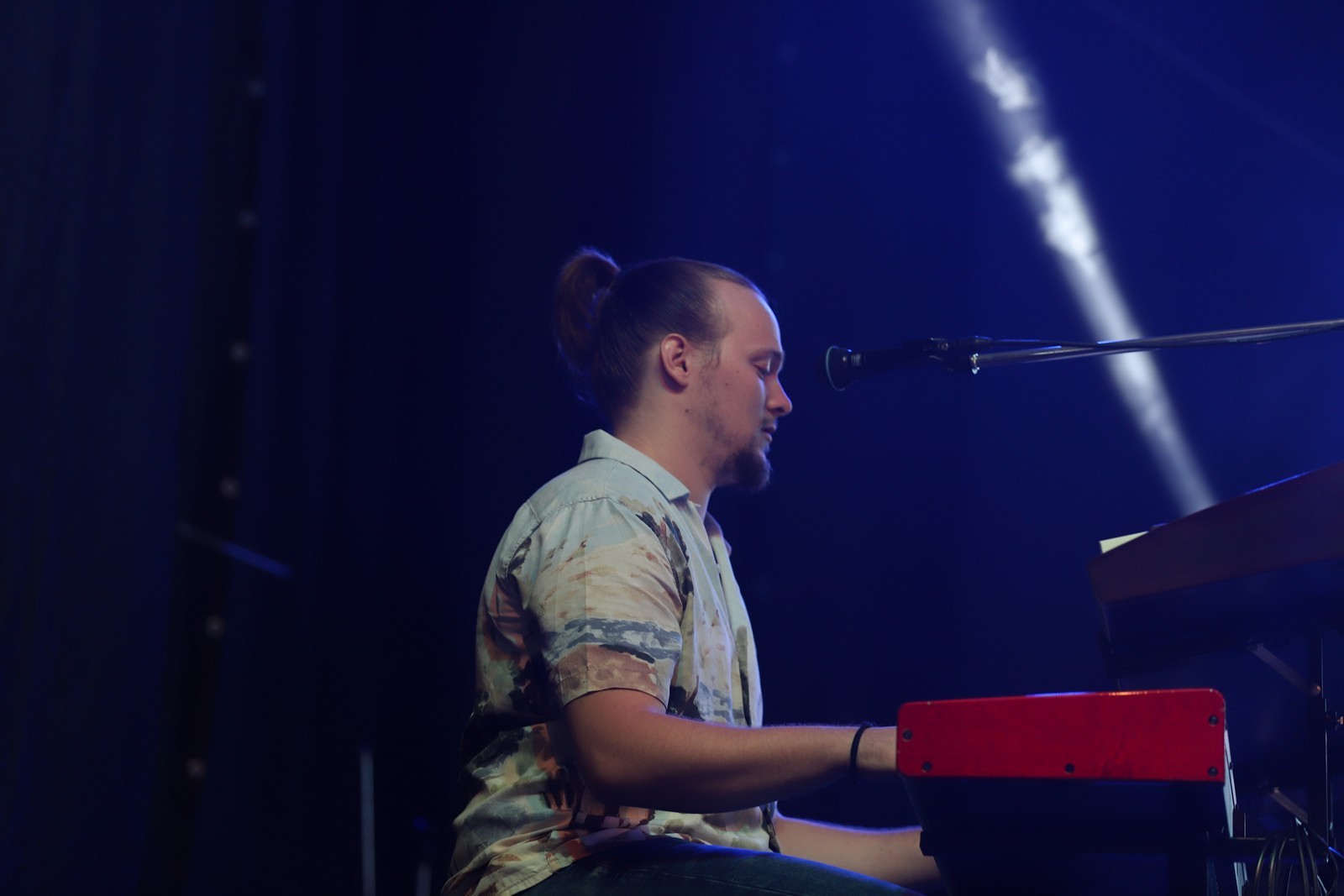 Mladi glazbenik i kantautor Matija Cvek raznježio i oduševio publiku u Čakovcu