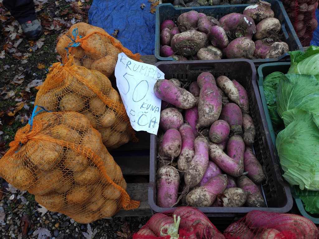 ČAKOVEČKI SAJAM Nema čega nema pa čak i – božićnih žaruljica!