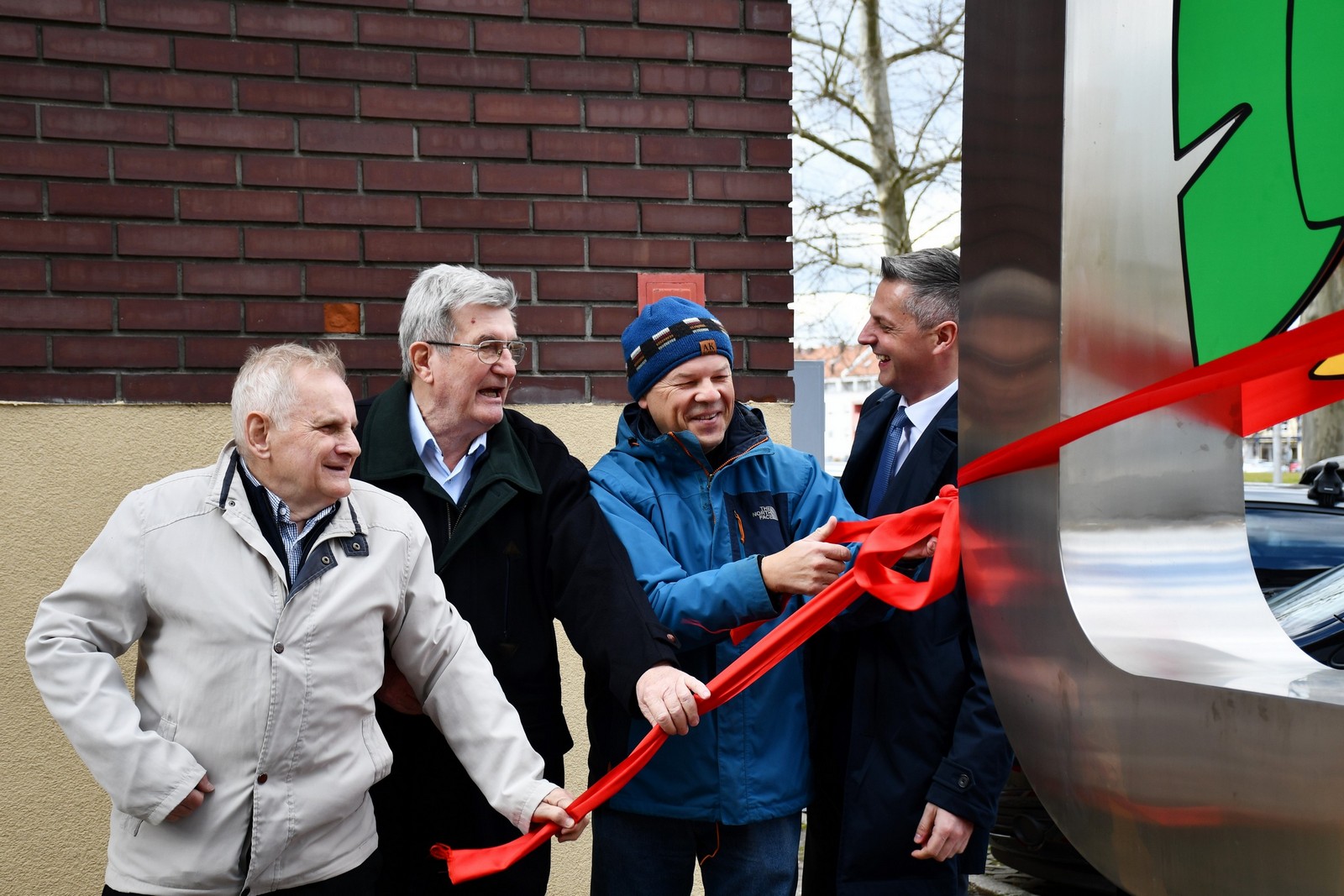CENTAR ZA KULTURU ČAKOVEC Povodom 45 godina umjetničkog stvaralaštva, Školi animiranog filma dodijeljena Povelja Grada Čakovca!  Članovi Škole animiranog filma Čakovec, jedne od uspješnijih dječjih filmskih obitelji regije te najdugovječnije takve škole u