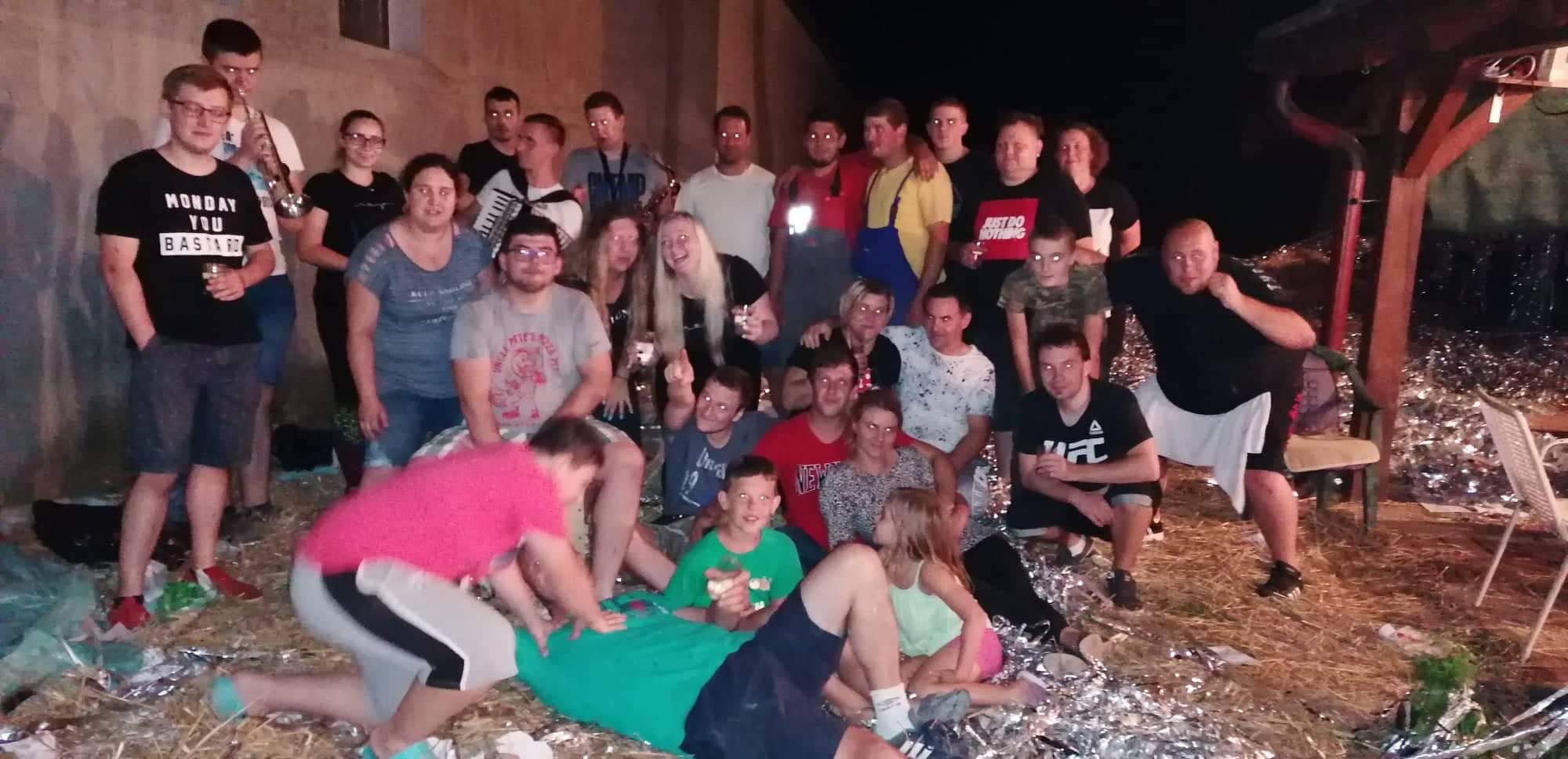 FOTO Potepanje u Savskoj Vesi: Zaručili su se Suzana Kraš i Danijel Žnidarić!