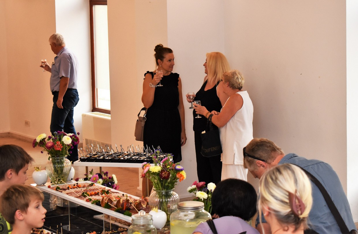 Jagoda Vičević u Čakovcu predstavila svoju prvu zbirku pjesama naziva ‘Kraj tebe stih’