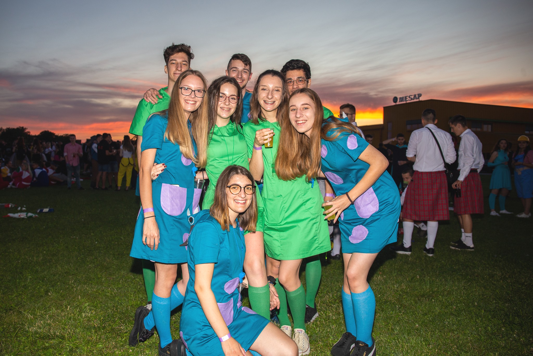 MATURANTI SE ZABAVLJAJU Odlična zabava za kraj na Mesapu