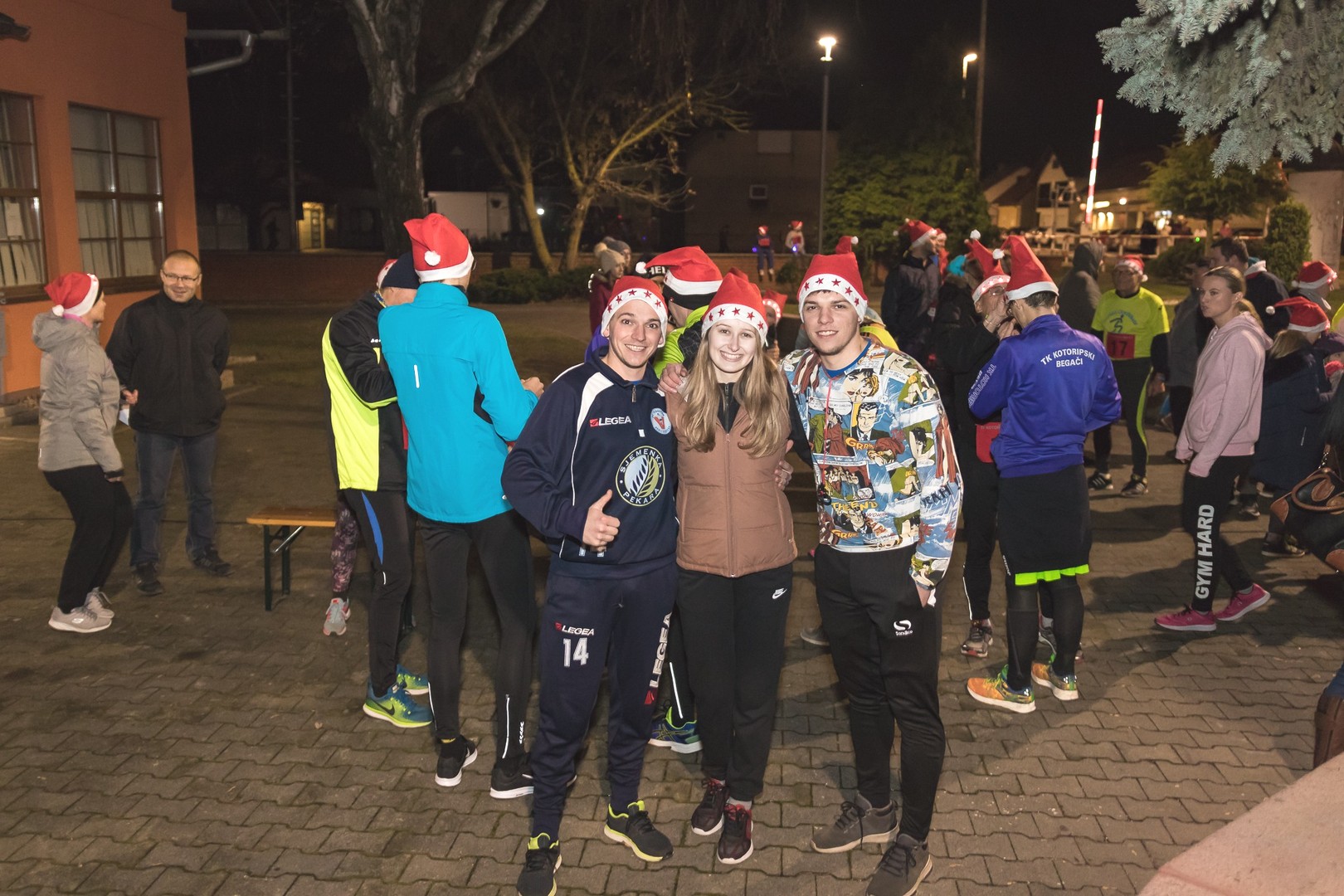 Sajam i božićna utrka privukli mnoštvo u centar Kotoribe