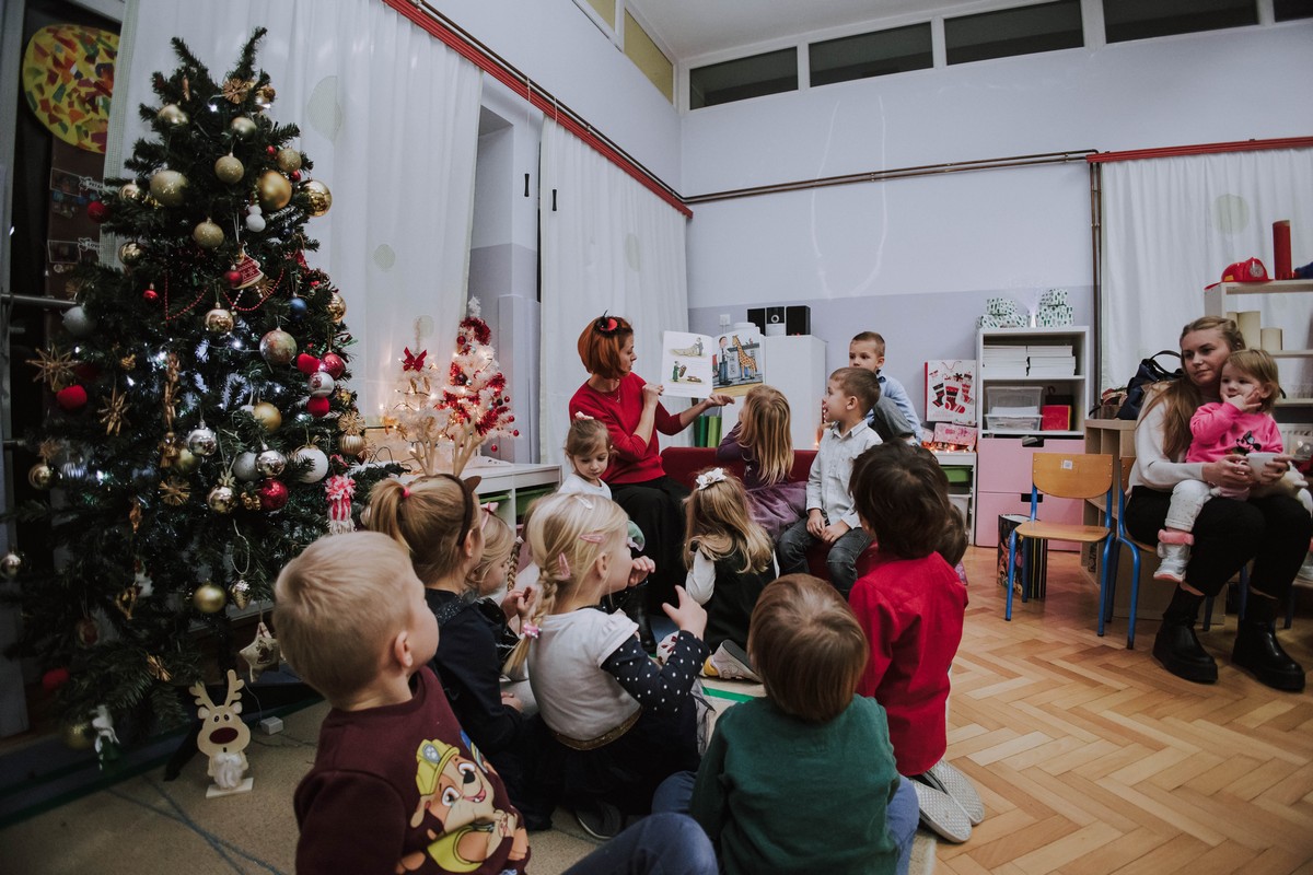 UZBUDLJIVE AKTIVNOSTI Mališani skupine Trešnjice uživali u pravoj Božićnoj čajanci