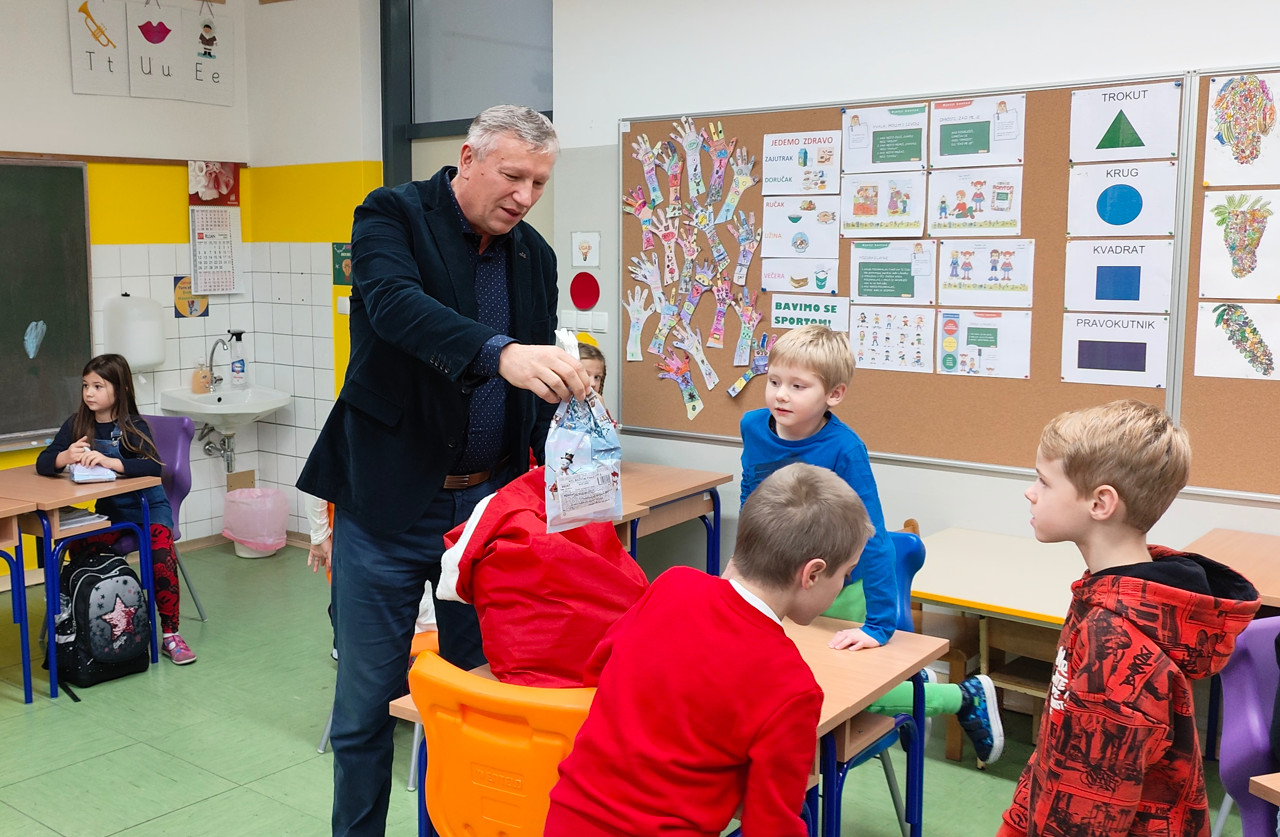 Općina Sveti Martin na Muri darovima iznenadila svu predškolsku i školsku djecu