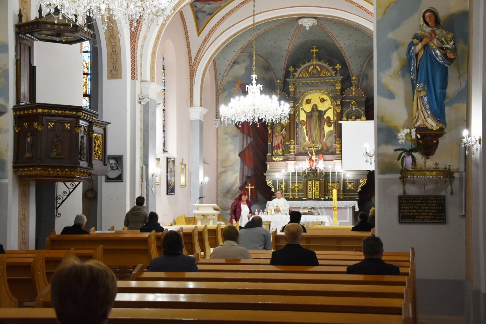 FOTO Prva nedjelja s vjernicima na misi u Međimurju: Distanca od 2 metra, dezinfekcija…