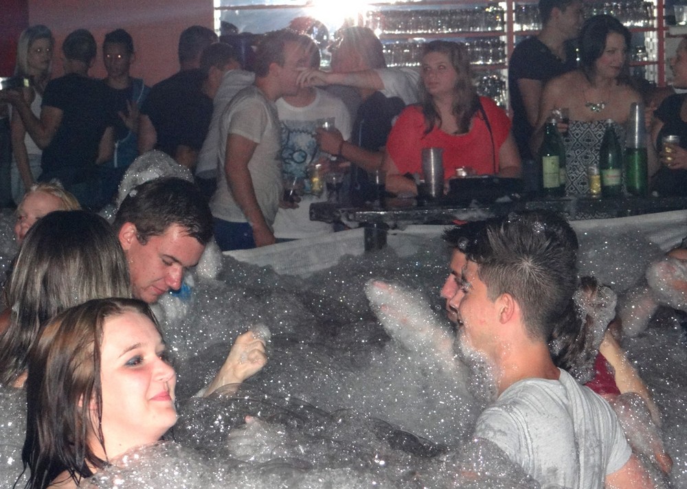 slika0096228490 Pjena party u Šampionu (Subota, 16.8.2014.)